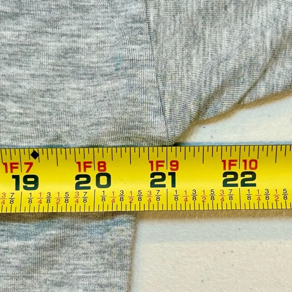 LOFT Long Sleeve Scoop Neck Rayon Tee Grey Heather Sz M‎